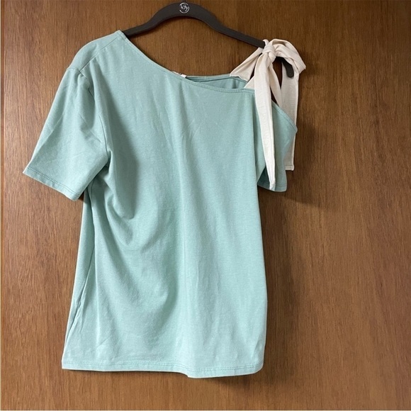 BiBi size small sage color with side shoulder tie blouse - Picture 5 of 5
